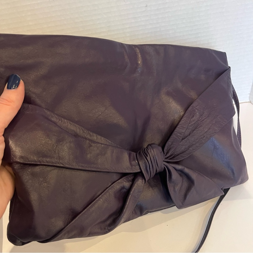 Vintage Karnig Mann Oversized Leather Clutch – Made in Canada w/Crossbody Strap - Picture 4 of 10